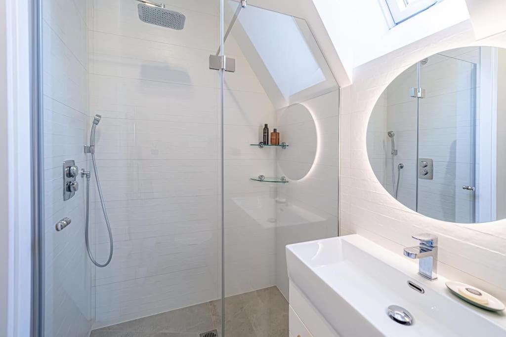 Sky Apartment With Free Parking And Balcony & Ac Kaunas Exterior foto