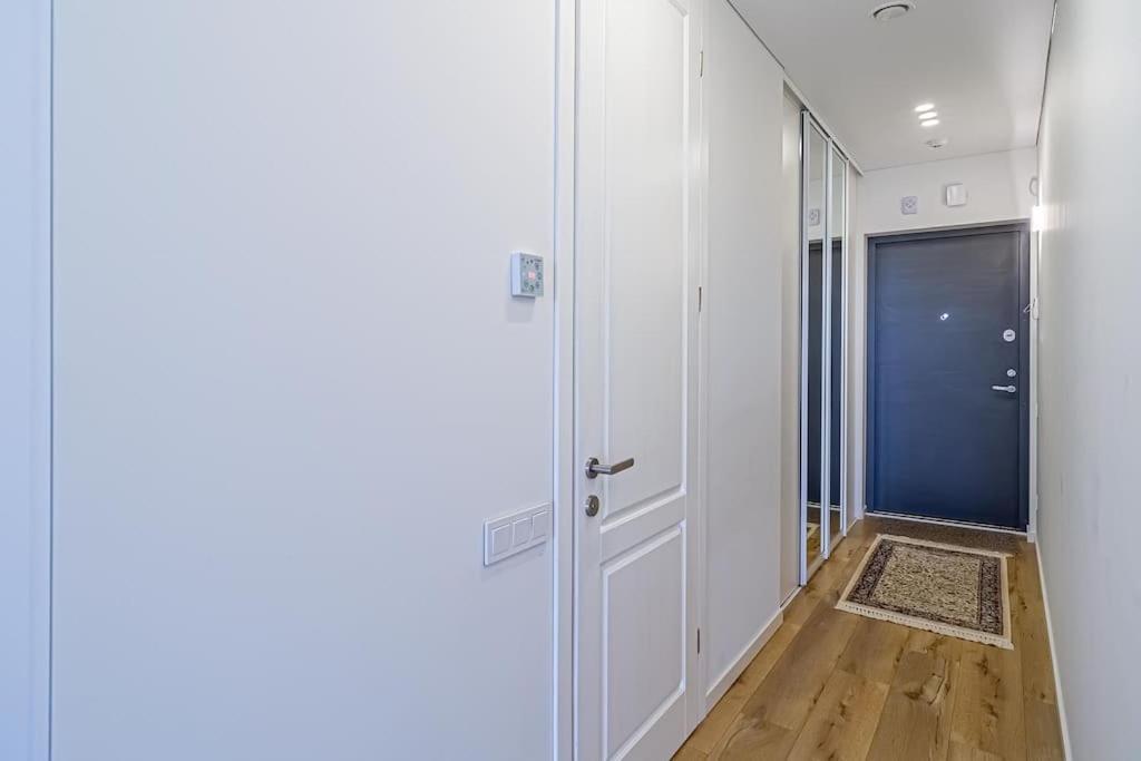Sky Apartment With Free Parking And Balcony & Ac Kaunas Exterior foto