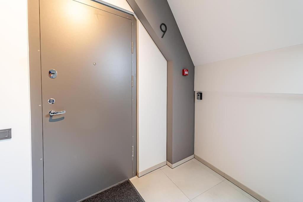 Sky Apartment With Free Parking And Balcony & Ac Kaunas Exterior foto