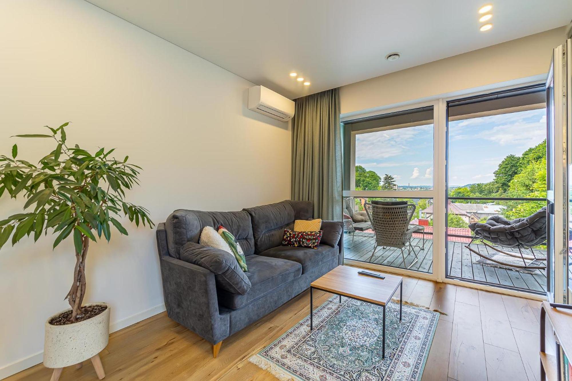 Sky Apartment With Free Parking And Balcony & Ac Kaunas Exterior foto